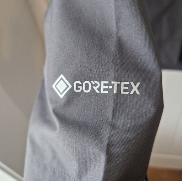 Berghaus Goretex Paclite Dynak Jacket Hardshell Size 10 Walking Hiking RRP £170 - Picture 6 of 13